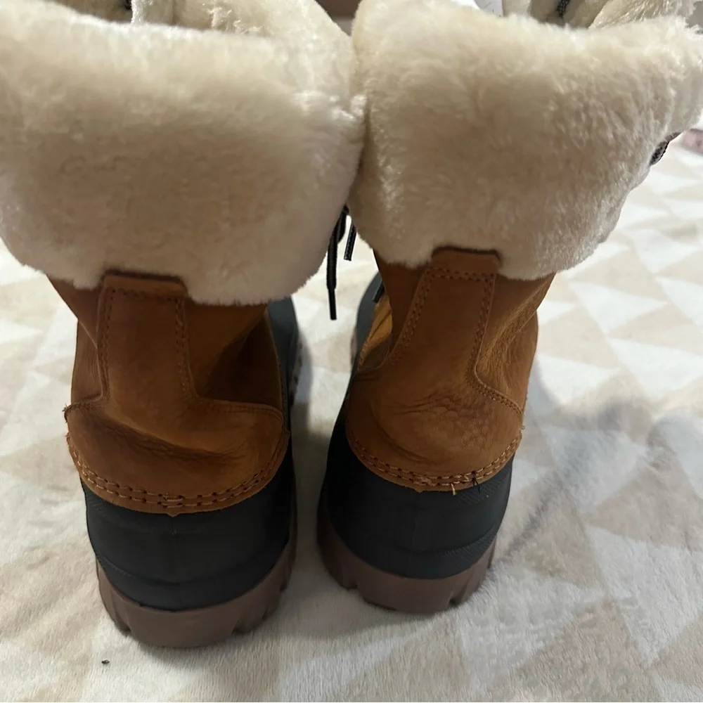 J crew Perfect Winter boots with sherpa pecan camel